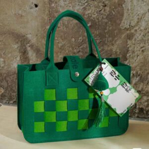 30519_felt_tote_01-120827-057